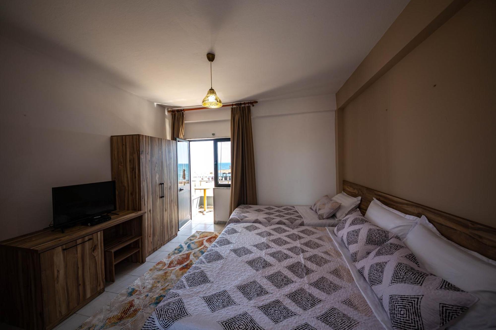 Galante Hotel ドゥラス 部屋 写真
