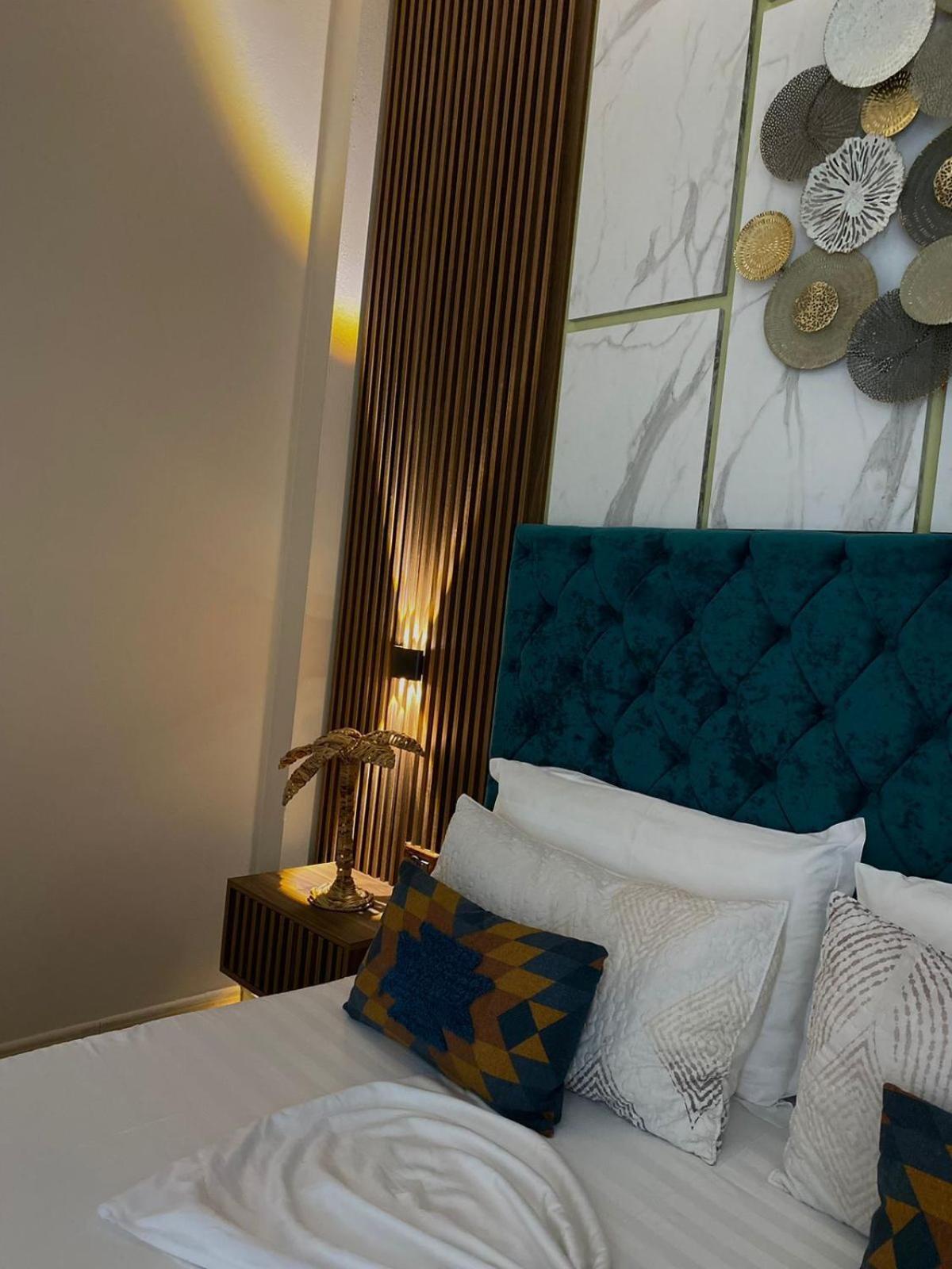 Galante Hotel ドゥラス エクステリア 写真